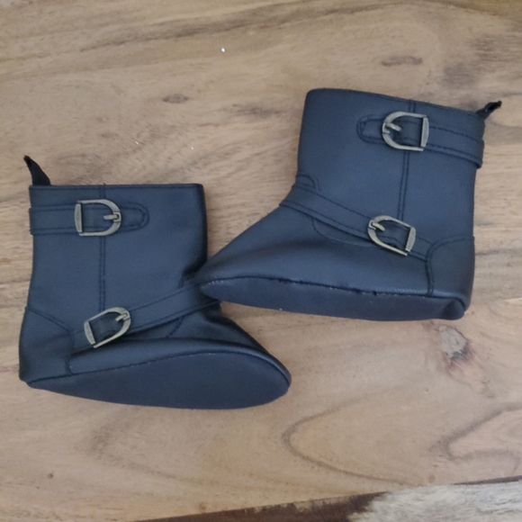 Shoe bundle - Picture 4 of 5